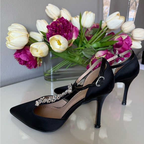 Adrienne Vittadini Black Heels with Crystal Accents - Picture 2 of 4